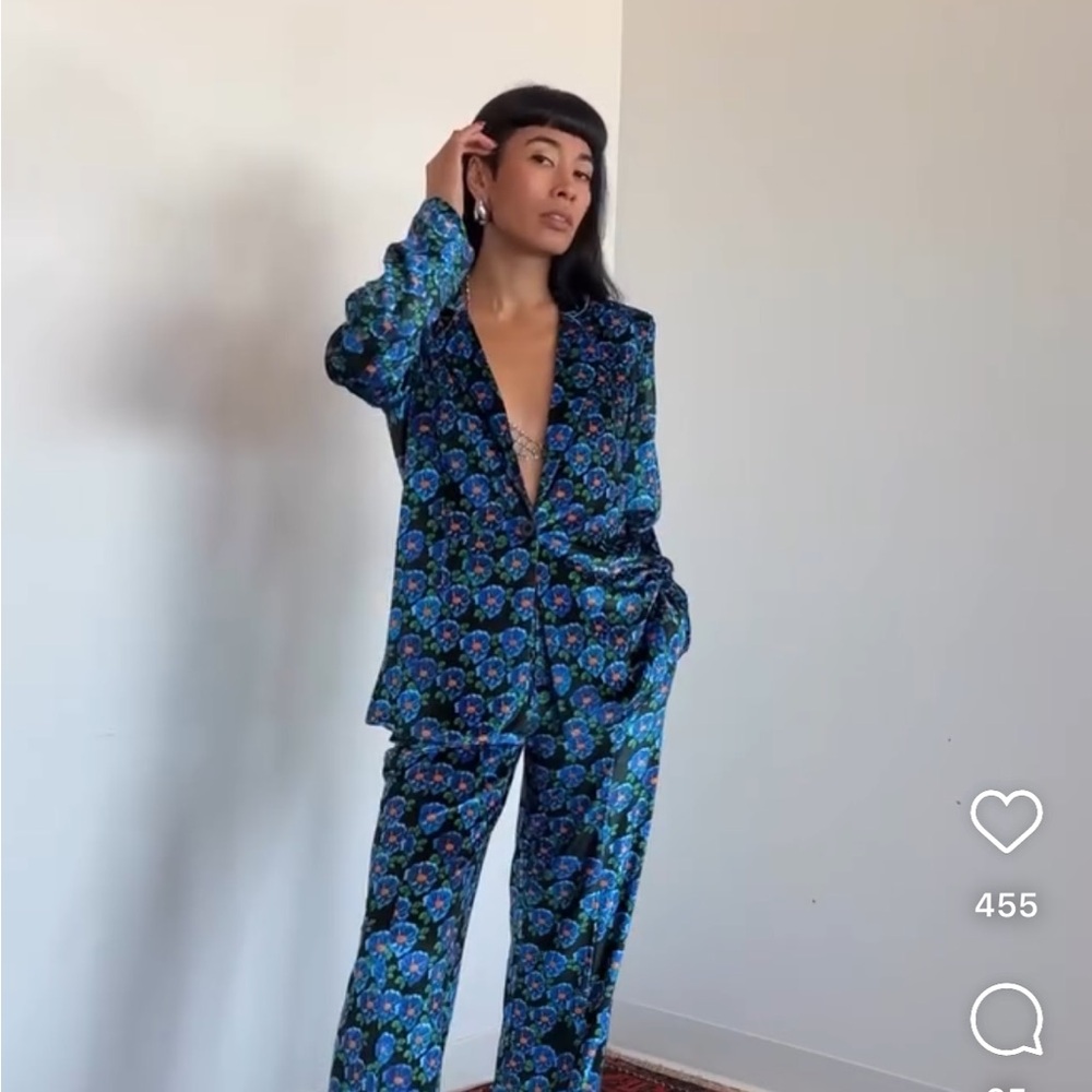 Mixed By Nasrin Moxie Velvet Blazer Medium - Picture 4 of 5